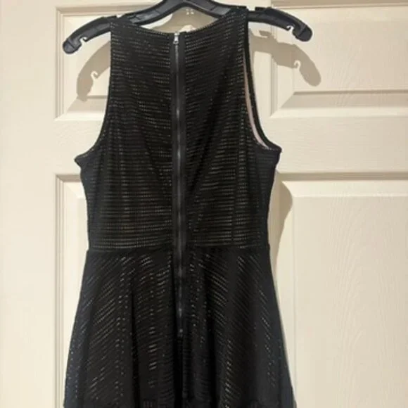 BCBG MAXAZRIA "Cassandra" Dress Size: M - Little Black Dress (LBD) - Picture 4 of 9